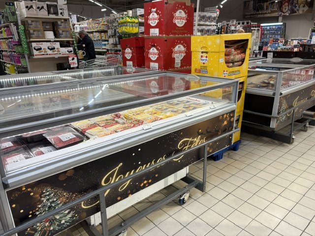 Bacs surgelés CAGIFRAIS en îlot, habillage Joyeuses Fêtes